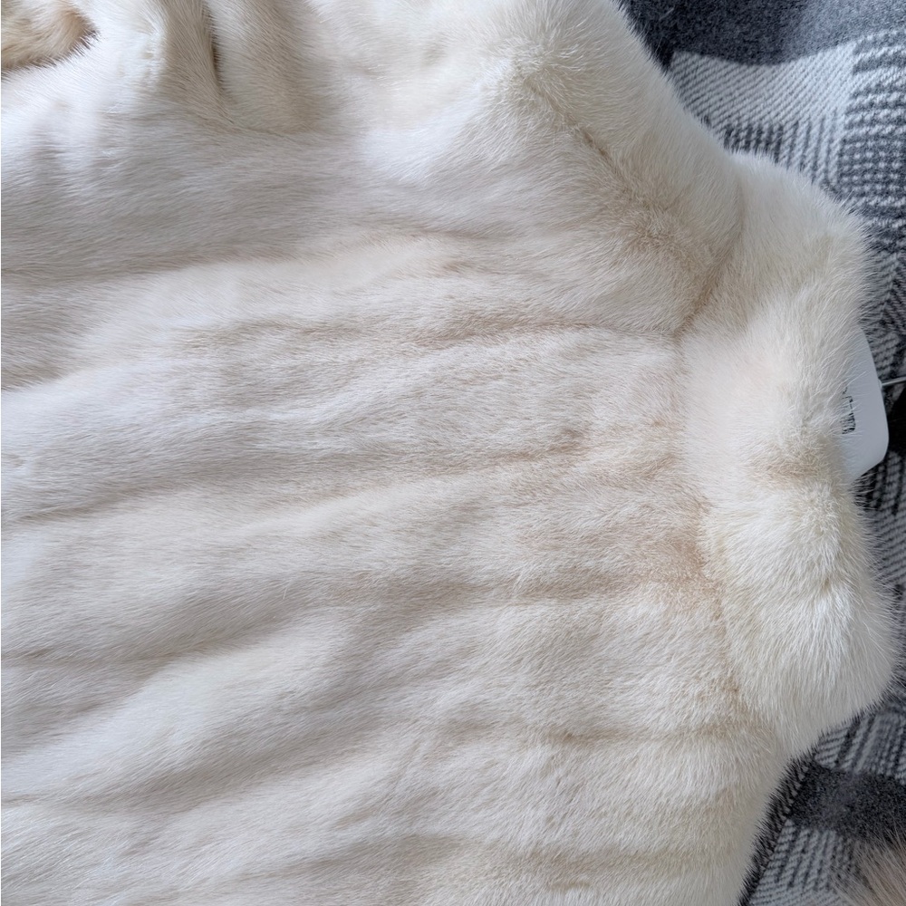 Elegant Ivory Mink Fur Coat -S/M - Picture 10 of 17